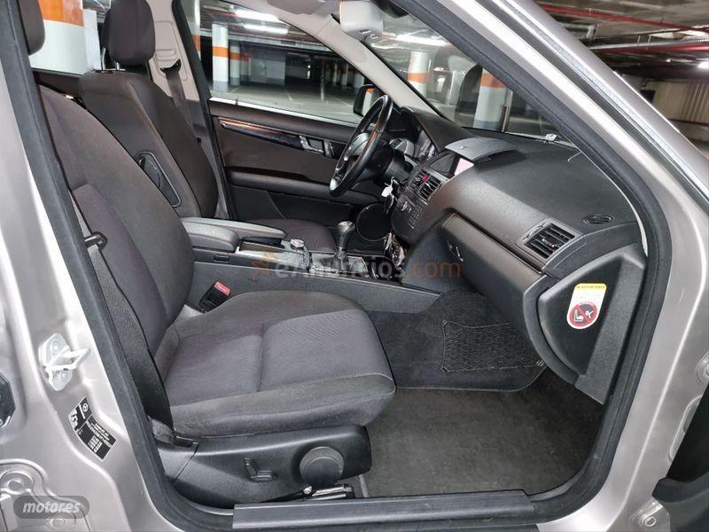 Mercedes Clase C C 220 CDI Elegance Estate de 2008 con 290.000 Km por 7.999 EUR. en Madrid