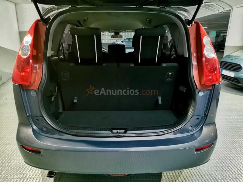 Mazda 5 Monovolumen 7 plazas. Pegatina verde. Perfecto. 