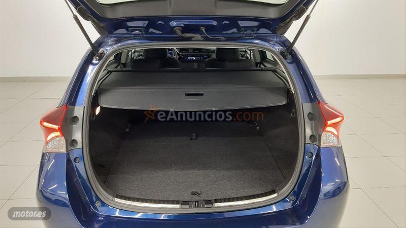Toyota Auris 1.8 140H Feel Touring Sports de 2018 con 42.506 Km por 17.990 EUR. en Madrid