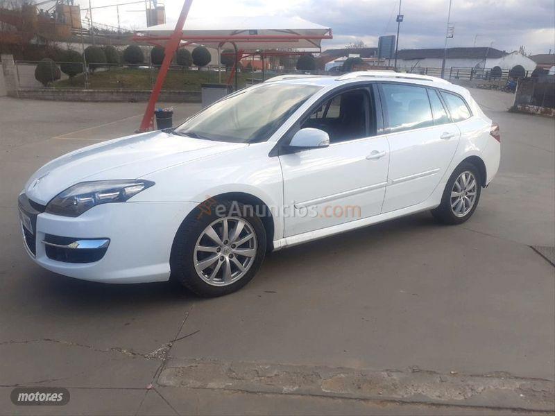 Renault Laguna G.Tour Dyn. TomTom 2.0 En. dCi 130 eco2 de 2013 con 220.000 Km por 6.800 EUR. en Badajoz