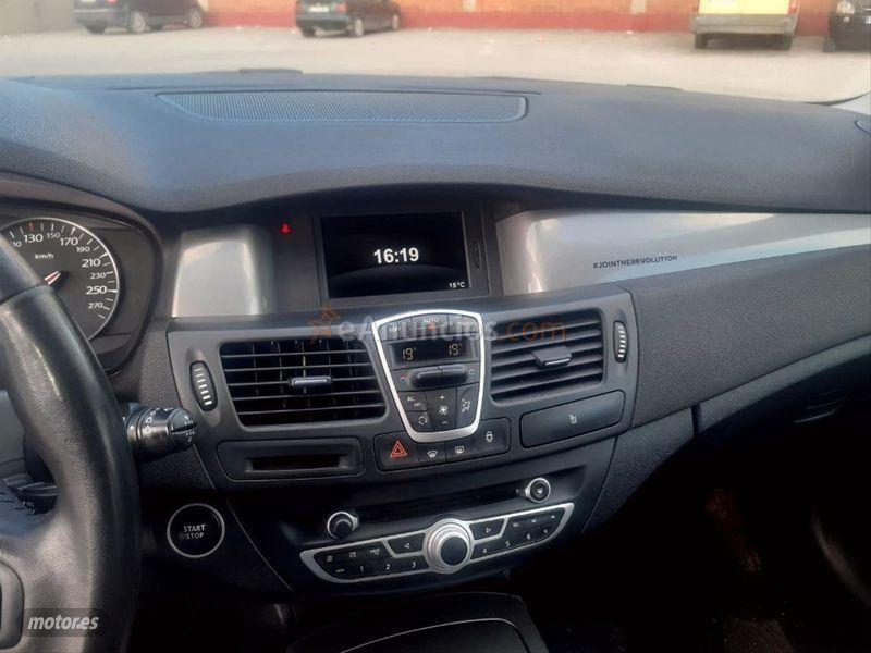 Renault Laguna G.Tour Dyn. TomTom 2.0 En. dCi 130 eco2 de 2013 con 220.000 Km por 6.800 EUR. en Badajoz