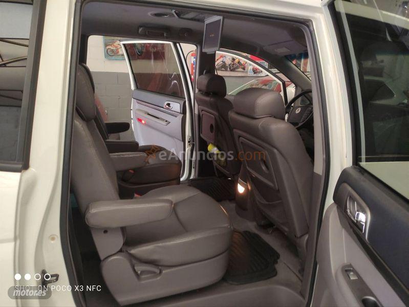 Ssangyong Rodius eXdi Limited de 2014 con 198.000 Km por 11.300 EUR. en Madrid