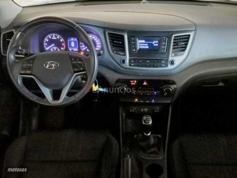Hyundai Tucson 1.6 GDI BD Essence 4x2 131 de 2017 con 67.300 Km por 19.490 EUR. en Jaen