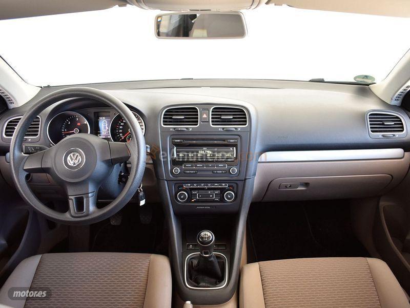 Volkswagen Golf Variant 1.6 TDI 105cv DPF Advance de 2013 con 106.502 Km por 10.970 EUR. en Madrid