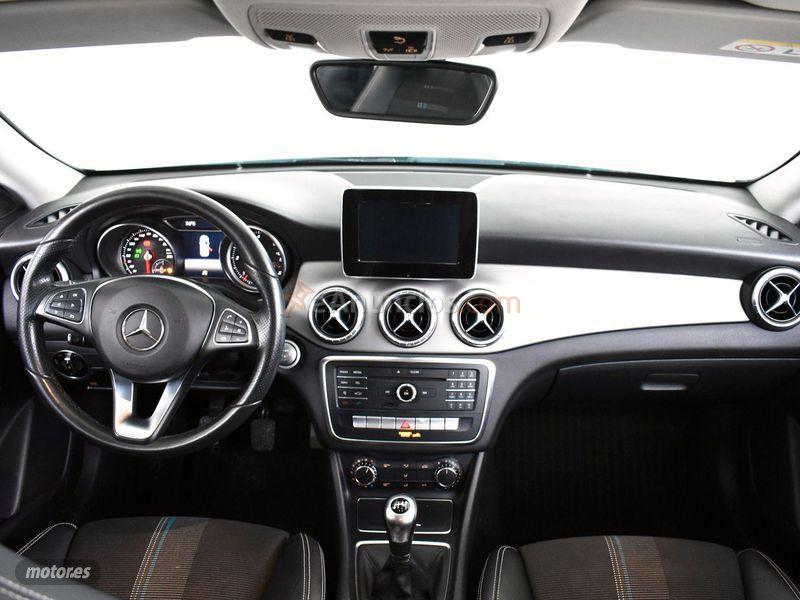 Mercedes Clase CLA CLA 200 d Shooting Brake de 2017 con 121.794 Km por 20.620 EUR. en Alicante