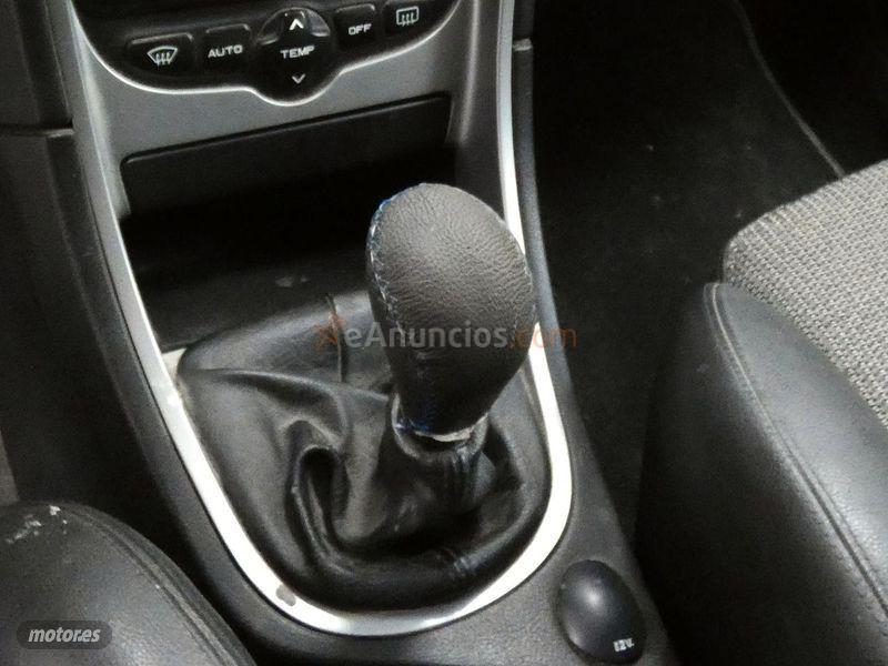 Peugeot 307 Break 2.0 HDi 110 XR Clim de 2004 con 179.754 Km por 2.900 EUR. en Madrid