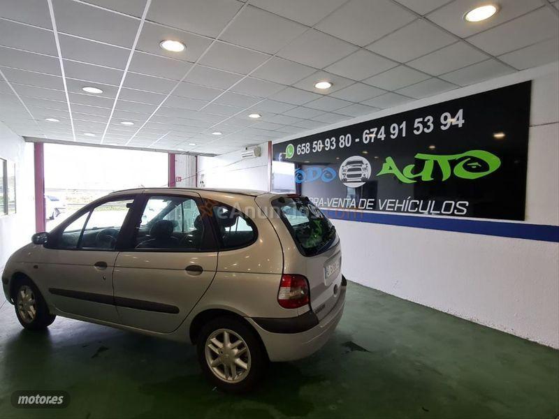 Renault Scenic CONFORT DYNAMIQUE 1.9DCI de 2003 con 280.000 Km por 1.490 EUR. en Asturias
