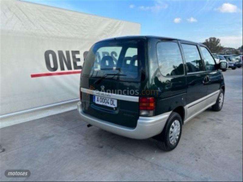 Nissan Serena 2.3D INVITATION de 1998 con 180.000 Km por 3.550 EUR. en Malaga