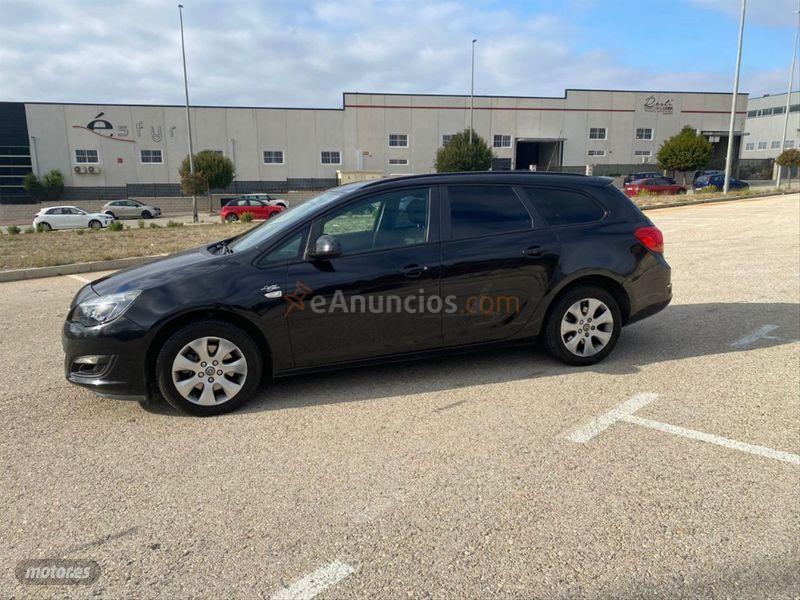 Opel Astra 1.7 CDTi SS 130 CV Sportive ST de 2014 con 123.000 Km por 7.900 EUR. en Alicante