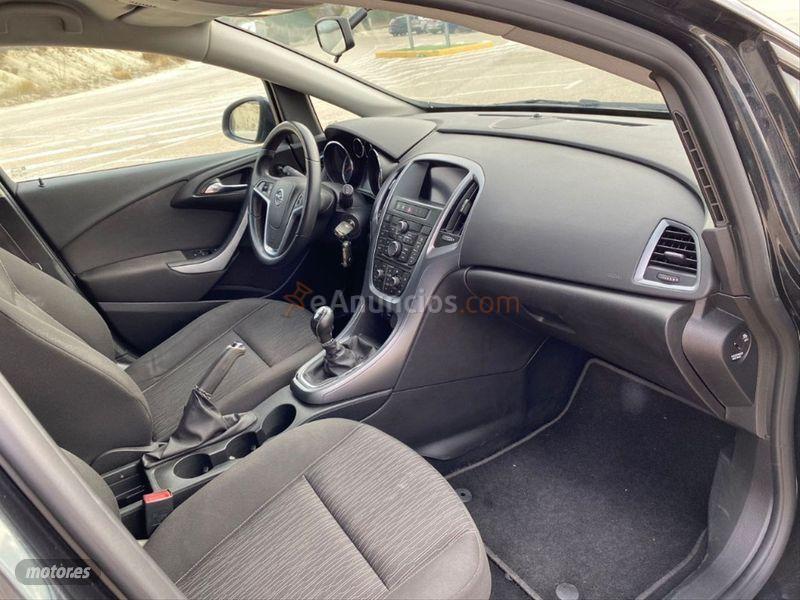 Opel Astra 1.7 CDTi SS 130 CV Sportive ST de 2014 con 123.000 Km por 7.900 EUR. en Alicante