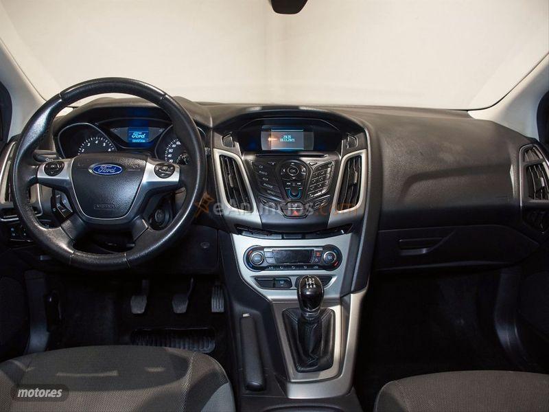 Ford Focus 1.6 TIVCT 125cv Trend Sportbreak de 2014 con 104.850 Km por 9.300 EUR. en Cadiz