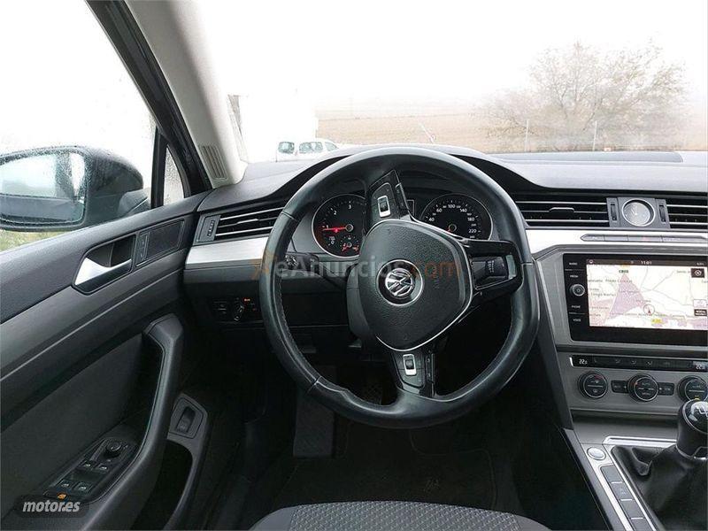 Volkswagen Passat Edition 2.0 TDI 110kW 150CV Variant de 2018 con 112.641 Km por 17.900 EUR. en Almeria