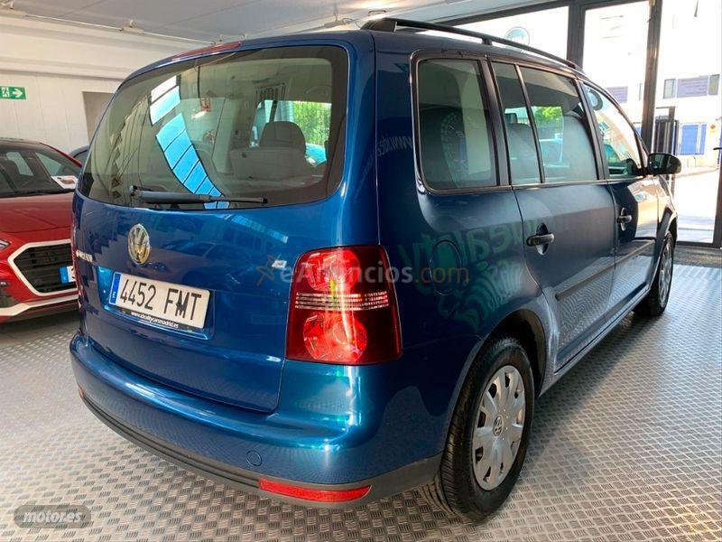 Volkswagen Touran 1.6 102 Traveller de 2007 con 176.000 Km por 7.990 EUR. en Madrid