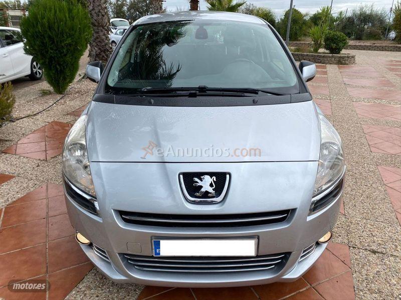 Peugeot 5008 Active 2.0 HDI 150 FAP de 2012 con 239.151 Km por 8.900 EUR. en Badajoz