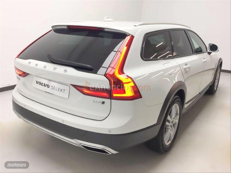 Volvo V 90 2.0 D4 AWD Auto de 2021 con 20 Km por 45.990 EUR. en Toledo