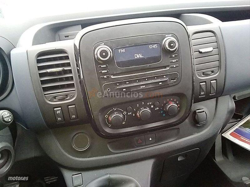 Opel Vivaro 1.6 CDTI SS 92kW L1 2.7t Combi Plus9 de 2018 con 140.000 Km por 20.999 EUR. en Malaga