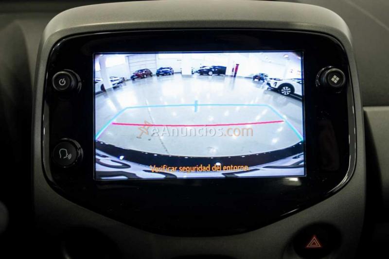 Toyota Aygo 1.0 70 x-play