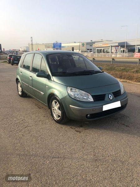 Renault Scenic CONFORT AUTHENTIQUE 1.6 16V de 2004 con 438.000 Km por 2.000 EUR. en Badajoz