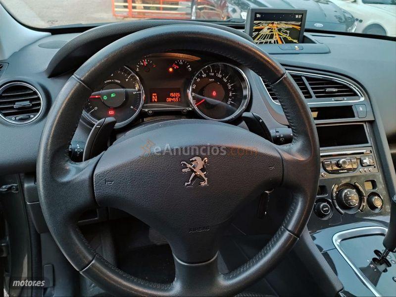 Peugeot 5008 Active 1.6 eHDI 115 FAP ETG6 Blue Lion de 2013 con 80.000 Km por 11.600 EUR. en Madrid