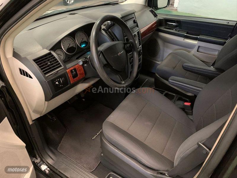 Chrysler Grand Voyager LX 2.8 CRD Confort de 2010 con 199.132 Km por 7.399 EUR. en Sevilla