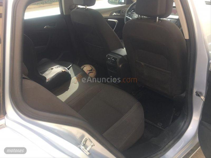 Opel Insignia Spo. Tourer 2.0CDTI 130CV Selective Auto de 2012 con 220.700 Km por 5.590 EUR. en Badajoz