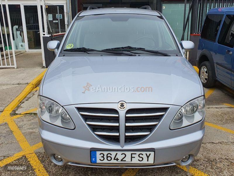 Ssangyong Rodius 270Xdi Limited de 2007 con 168.000 Km por 6.500 EUR. en Madrid