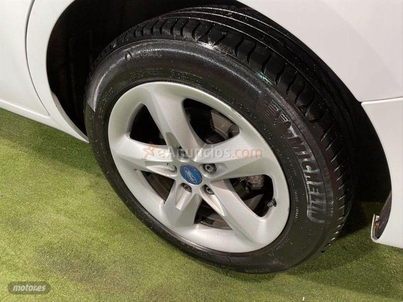 Ford Focus 1.6 TDCi 90 Trend Sportbreak de 2010 con 327.698 Km por 2.990 EUR. en Madrid
