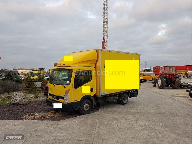 Nissan Cabstar D35132C61 Comfort Media Caja Aluminio de 2007 con 348.242 Km por 5.000 EUR. en Valladolid