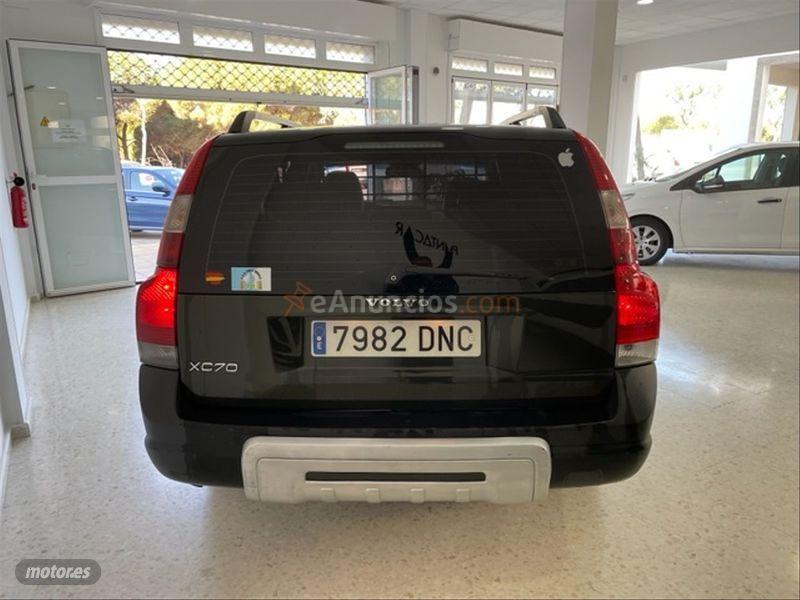 Volvo XC 70 2.4 D5 Momentum de 2005 con 345.000 Km por 4.500 EUR. en Huelva