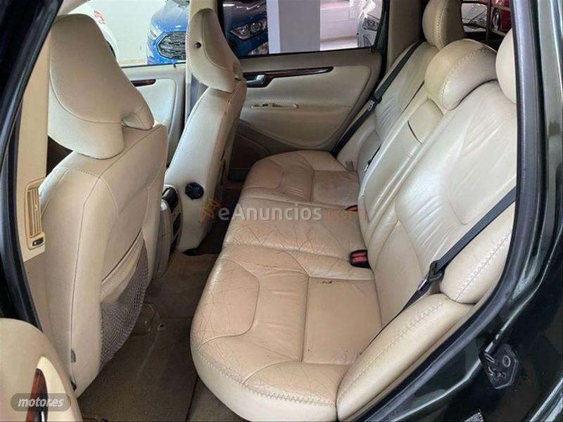 Volvo XC 70 2.4 D5 Momentum de 2005 con 345.000 Km por 4.500 EUR. en Huelva