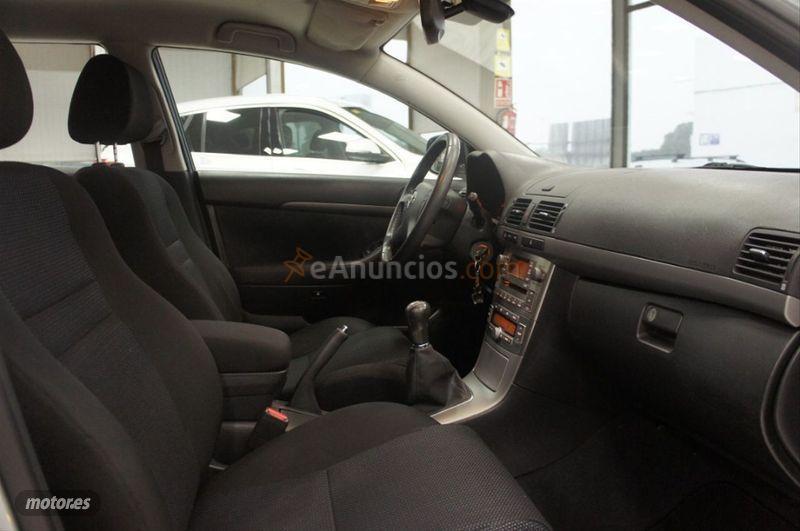 Toyota Avensis 1.8 VVTi Advance Cross Sport de 2008 con 97.000 Km por 5.750 EUR. en Cadiz