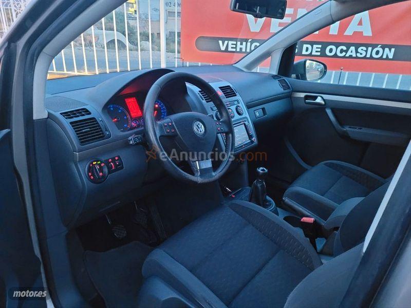 Volkswagen Touran 1.6 TDI 105cv Edition de 2010 con 172.000 Km por 8.490 EUR. en Alicante