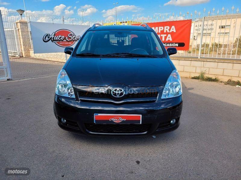 Toyota Corolla Verso 2.2 D4D 136cv Luna de 2007 con 96.000 Km por 4.990 EUR. en Alicante