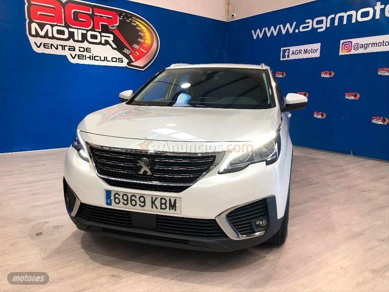 Peugeot 5008 Allure 1.6 BlueHDi 88KW 120CV de 2017 con 218.000 Km por 16.999 EUR. en Salamanca