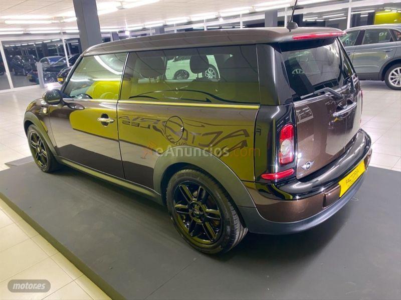 Mini Cooper Cooper D Clubman Auto de 2009 con 158.000 Km por 9.490 EUR. en La Coruna