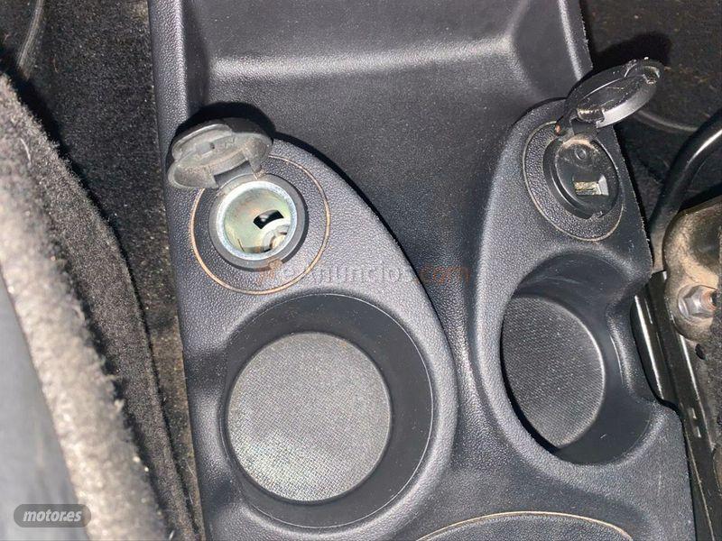 Citroen C3 Picasso HDI 90cv Airdream LX de 2010 con 112.000 Km por 6.000 EUR. en Granada