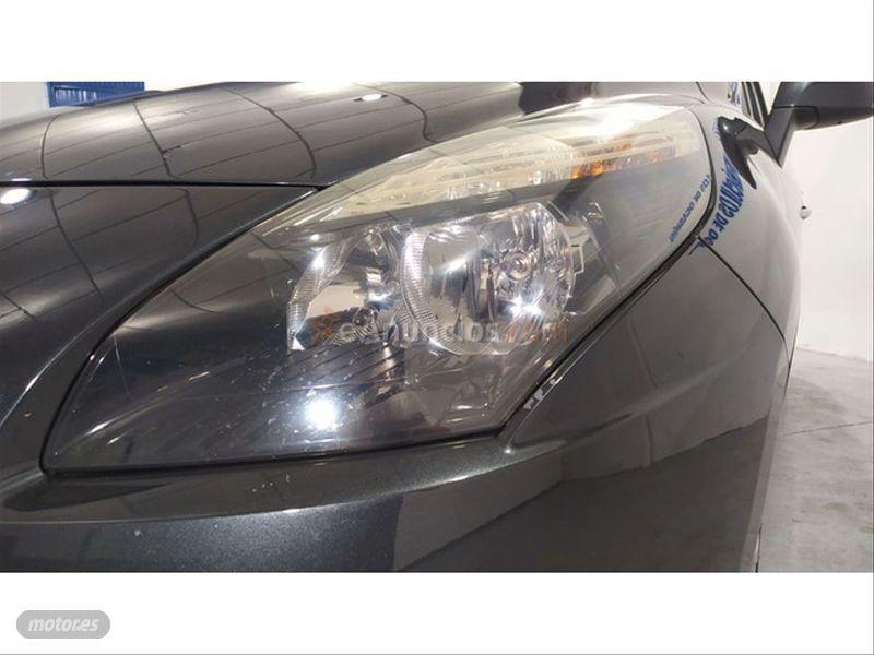 Renault Scenic Dynamique 1.9dCi 130cv de 2009 con 279.000 Km por 4.900 EUR. en Madrid