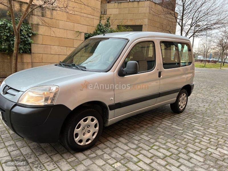 Peugeot Partner Tepee Active 1.6 HDi 92cv de 2011 con 202.000 Km por 4.999 EUR. en Madrid