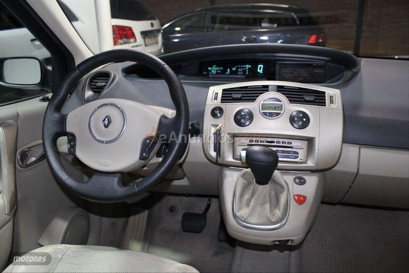 Renault Grand Scenic Privilege 7 plazas 2.0dCi EU4 de 2007 con 177.000 Km por 5.490 EUR. en Barcelona