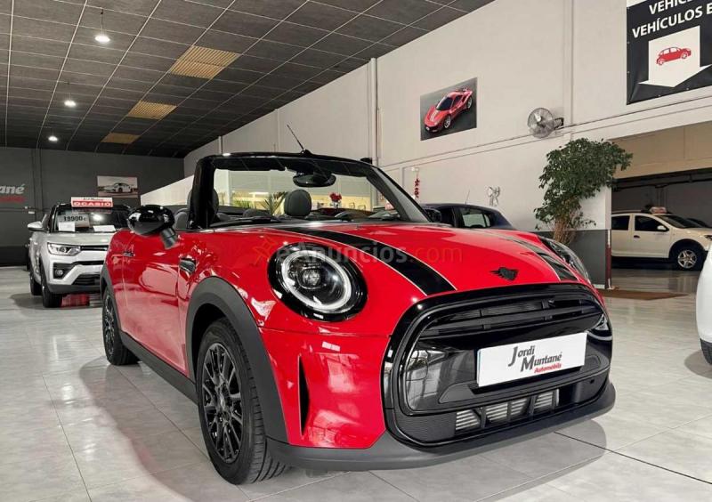 MINI Cabrio COOPER.-1.5I 136CV.- Automático .- Solo 5014KM .-  Garantia oficial Mini 3 años .- COMO NUEVO .-