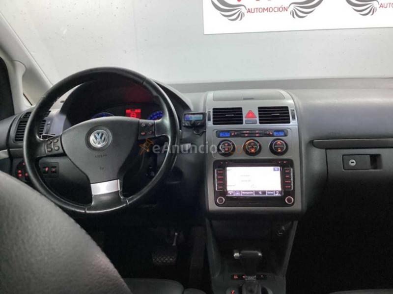 Volkswagen Touran 2.0TDi DSG 