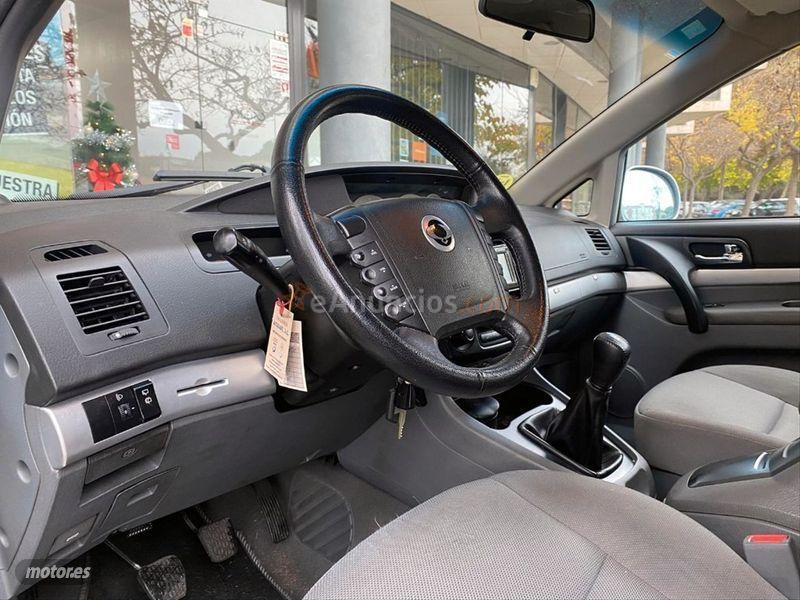 Ssangyong Rodius 270Xdi Premium de 2011 con 142.000 Km por 9.990 EUR. en Barcelona