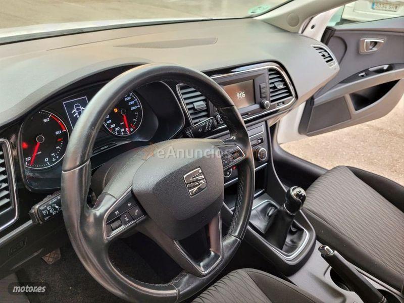 Seat Leon ST 1.6 TDI 110cv StSp Style Ecomotive de 2015 con 210.732 Km por 9.500 EUR. en Malaga