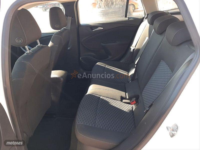 Opel Astra 1.6 CDTi 110 CV Business  ST de 2016 con 210.000 Km por 7.500 EUR. en Murcia