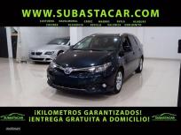 Toyota Auris 1.8 140H Active Touring Sports de 2016 con 165.998 Km por 10.500 EUR. en Badajoz