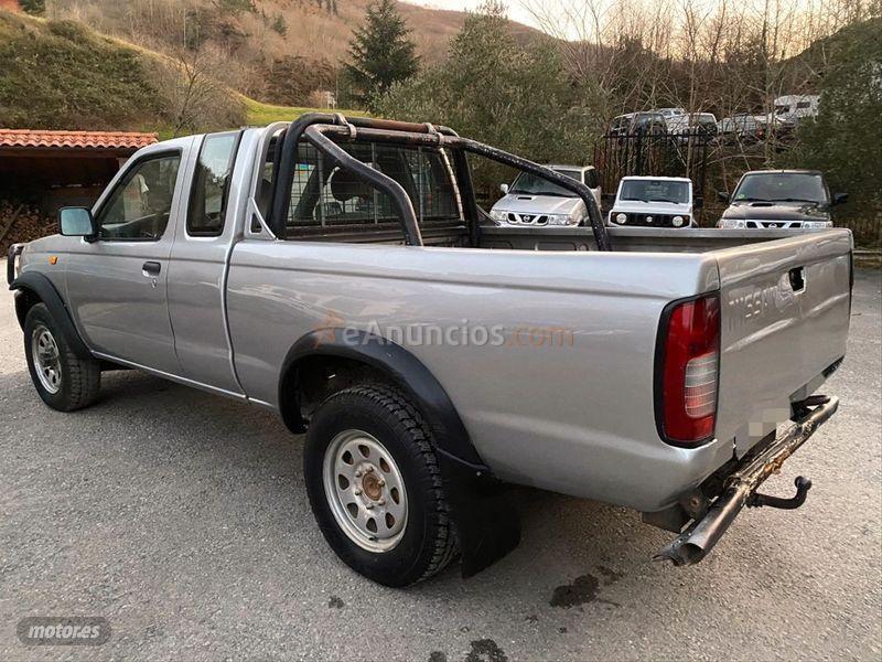 Nissan Pick up 2.5 TD KINGCAB de 2000 con 190.000 Km por 8.900 EUR. en Navarra