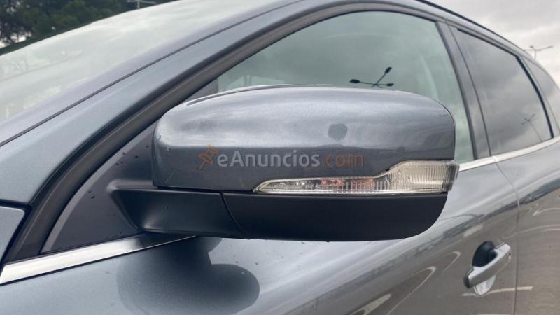 Volvo XC-60 2.0 D3 MOMENTUM AUTO 5P