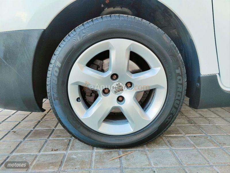 Peugeot Partner Tepee Outdoor 1.6 HDi 92cv Euro 5 de 2014 con 181.000 Km por 9.900 EUR. en Las Palmas