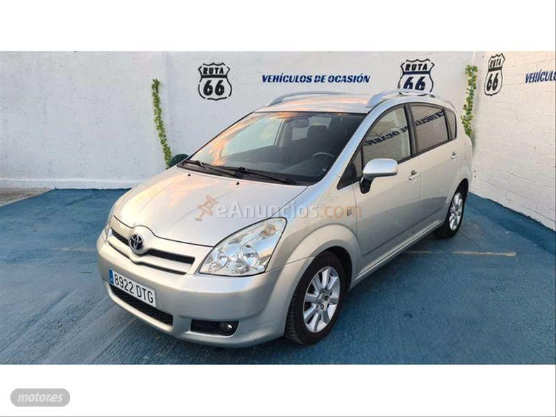 Toyota Corolla Verso 2.0 D4D Luna de 2005 con 319.000 Km por 3.500 EUR. en Madrid