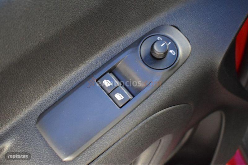 Citroen Berlingo Talla M PureTech 110 SS SHINE de 2019 con 22.000 Km por 15.950 EUR. en Las Palmas